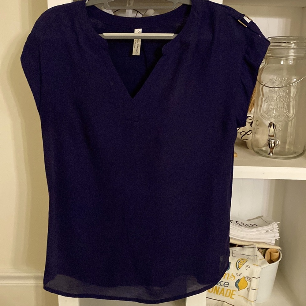 Women’s navy top